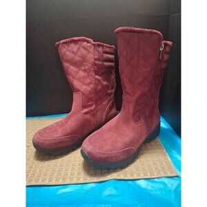 Womens Burgundy Quilted Mid-Calf Winter Boots Size 9.5